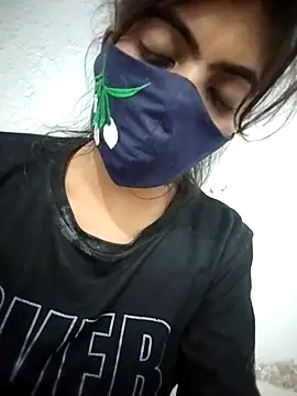 Snapshot of PEEHU-50 chatting on October 21, 2025, 1:54 pm PEEHU-50 online show from October 21, 2025, 1:54 pm