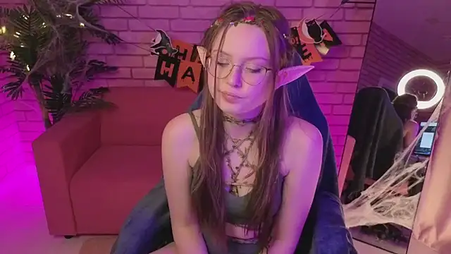 SirenaBlessing online show from October 27, 2025, 8:59 am