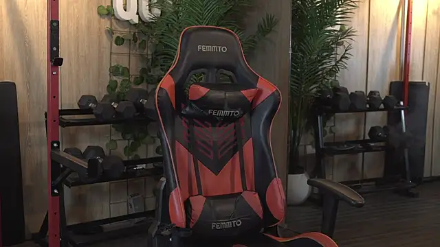 Roxy Vega online show from October 3, 2025, 7:37 pm