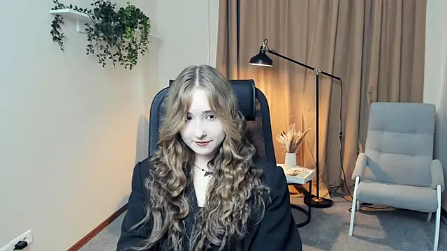 Snapshot of EasterMurry chatting on October 7, 2025, 9:54 am EasterMurry online show from October 7, 2025, 9:54 am