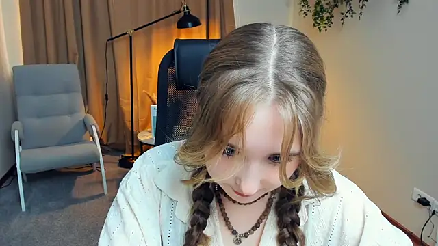 Snapshot of EasterMurry chatting on October 1, 2025, 12:53 pm EasterMurry online show from October 1, 2025, 12:53 pm