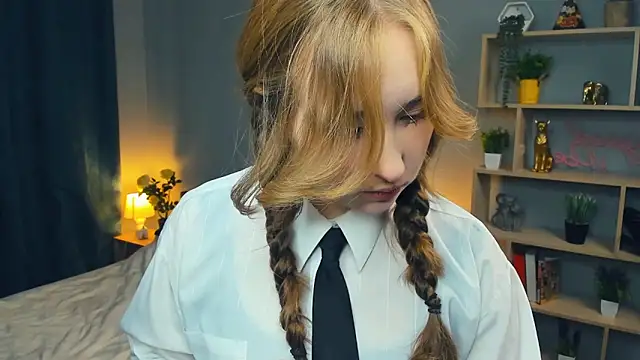 Snapshot of EasterMurry chatting on October 27, 2025, 7:31 am EasterMurry online show from October 27, 2025, 7:31 am