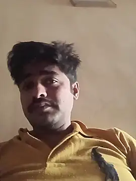 puneriboy32 online show from November 11, 2025, 2:06 am