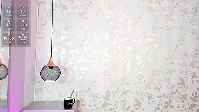 Luciaoregon online show from November 3, 2025, 12:53 pm