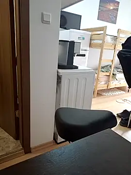 afhjjnvc online show from October 2, 2025, 8:50 am