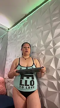 Snapshot of Marianasmitt chatting on November 2, 2025, 11:37 am Marianasmitt online show from November 2, 2025, 11:37 am