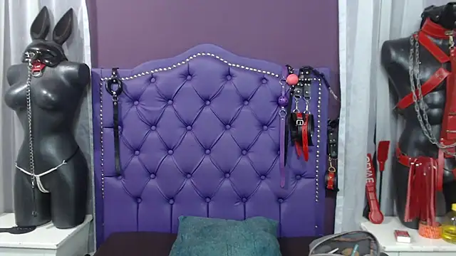 Snapshot of Sophie-dbs chatting on November 13, 2025, 9:30 pm Sophie-dbs online show from November 13, 2025, 9:30 pm