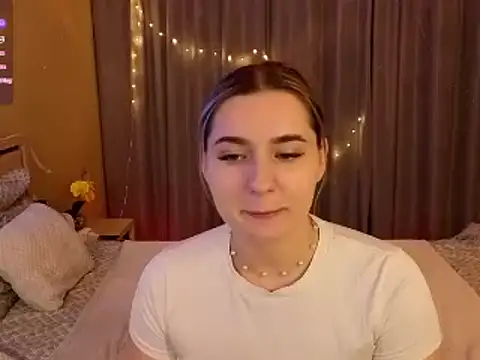 Snapshot of cutieblush chatting on November 27, 2025, 6:30 pm cutieblush online show from November 27, 2025, 6:30 pm