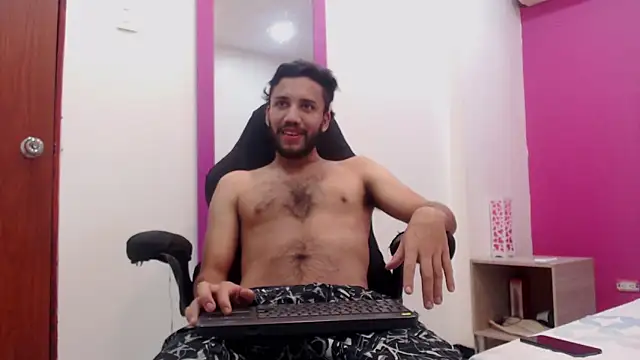 Juan FelipeX01 online show from November 4, 2025, 4:55 pm