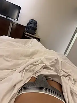 HenryLee1983-cums online show from April 15, 2026, 5:39 pm