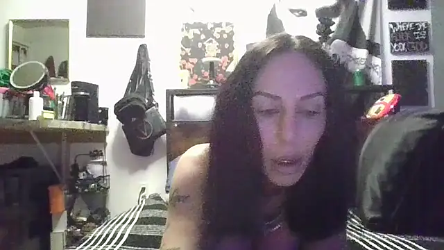 Snapshot of inkdhollow1 chatting on December 5, 2025, 4:22 am inkdhollow1 online show from December 5, 2025, 4:22 am