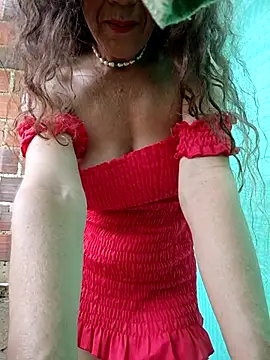 Snapshot of Dirty-Divorced-mother7 chatting on November 3, 2025, 2:20 pm Dirty-Divorced-mother7 online show from November 3, 2025, 2:20 pm