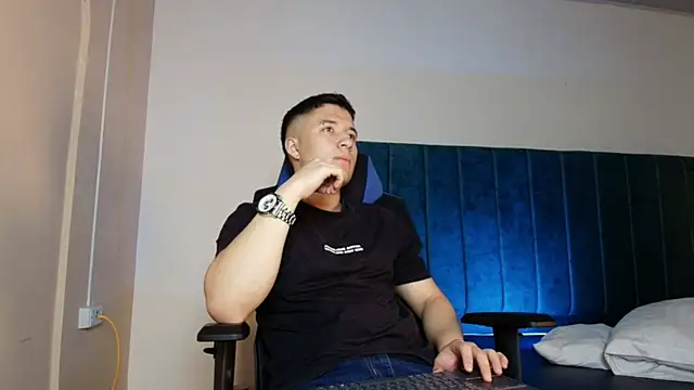 Snapshot of EthanConnor_ chatting on October 7, 2025, 12:17 pm EthanConnor online show from October 7, 2025, 12:17 pm