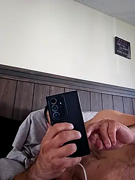 Roddog18 online show from February 3, 2026, 6:46 pm