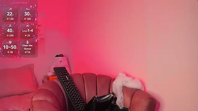 Snapshot of Nikolbrice chatting on October 20, 2025, 7:03 pm Nikolbrice online show from October 20, 2025, 7:03 pm