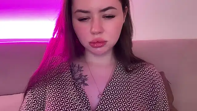 AlmaryKim online show from March 4, 2026, 9:00 pm