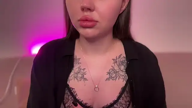 AlmaryKim online show from February 13, 2026, 8:42 pm