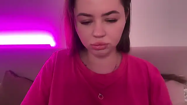 AlmaryKim online show from March 6, 2026, 8:26 pm