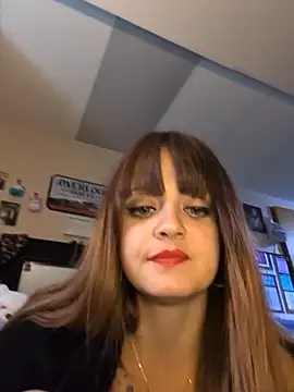 Snapshot of CherryHeart69 chatting on October 6, 2025, 2:02 am CherryHeart69 online show from October 6, 2025, 2:02 am