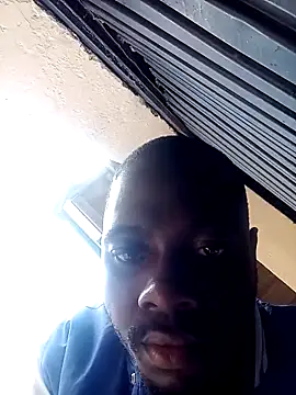 biGgslong01 online show from April 9, 2026, 11:49 am