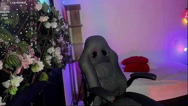 Snapshot of Kora_Red69 chatting on November 23, 2025, 1:32 pm Kora Red69 online show from November 23, 2025, 1:32 pm