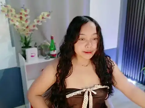 Snapshot of UrFavouriteCravings chatting on December 1, 2025, 2:01 am UrFavouriteCravings online show from December 1, 2025, 2:01 am