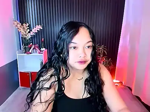 Snapshot of UrFavouriteCravings chatting on November 13, 2025, 12:25 am UrFavouriteCravings online show from November 13, 2025, 12:25 am