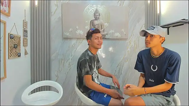 VERY HOT GUYS online show from January 9, 2026, 1:18 pm