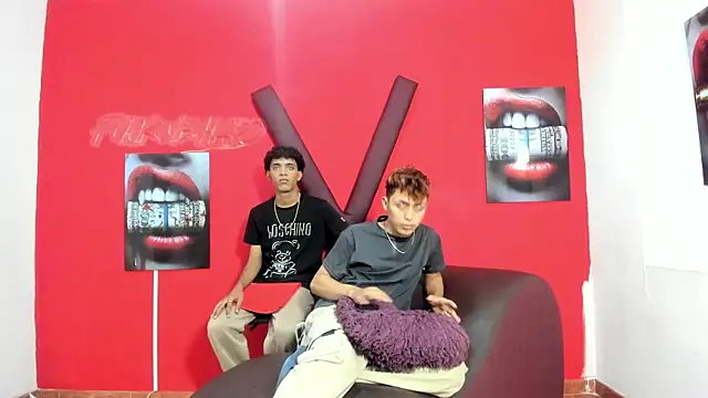 VERY HOT GUYS online show from April 11, 2026, 7:17 pm