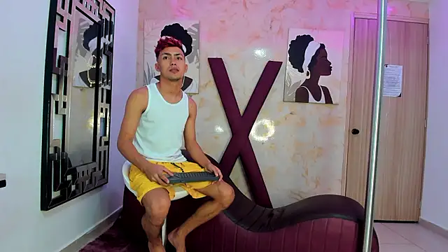 VERY HOT GUYS online show from February 9, 2026, 1:09 pm