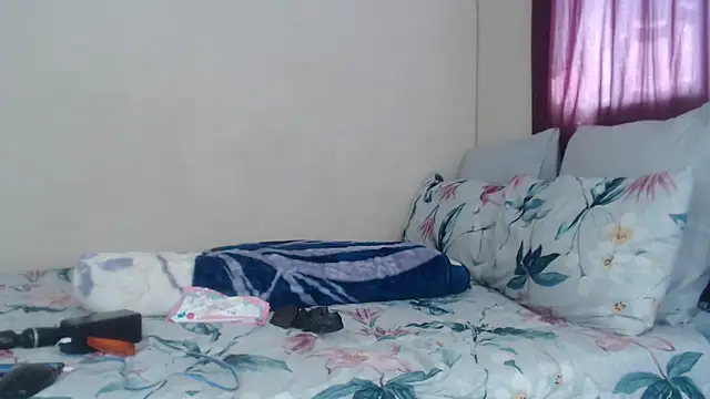 PIXIEBITCHXXX26 online show from March 17, 2026, 12:08 pm