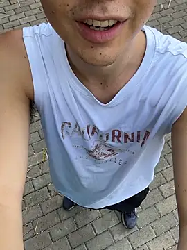 Snapshot of LiamMyst chatting on February 28, 2026, 2:28 pm LiamMyst online show from February 28, 2026, 2:28 pm