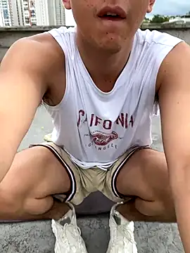 Snapshot of LiamMyst chatting on January 7, 2026, 5:51 pm LiamMyst online show from January 7, 2026, 5:51 pm