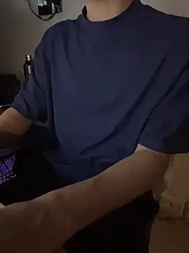 Snapshot of LiamMyst chatting on October 28, 2025, 5:39 am LiamMyst online show from October 28, 2025, 5:39 am