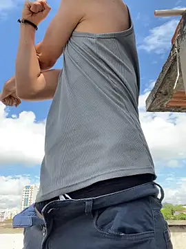 Snapshot of LiamMyst chatting on December 4, 2025, 3:33 pm LiamMyst online show from December 4, 2025, 3:33 pm