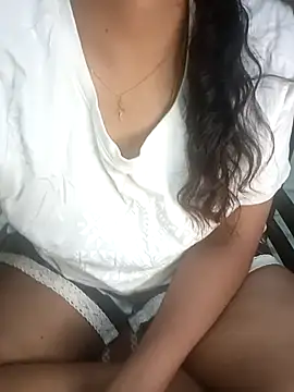 Snapshot of tamil_thaara03 chatting on November 30, 2025, 5:03 pm tamil thaara03 online show from November 30, 2025, 5:03 pm