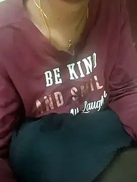 Snapshot of tamil_thaara03 chatting on November 18, 2025, 2:20 pm tamil thaara03 online show from November 18, 2025, 2:20 pm