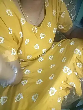 Snapshot of tamil_thaara03 chatting on November 17, 2025, 5:39 pm tamil thaara03 online show from November 17, 2025, 5:39 pm