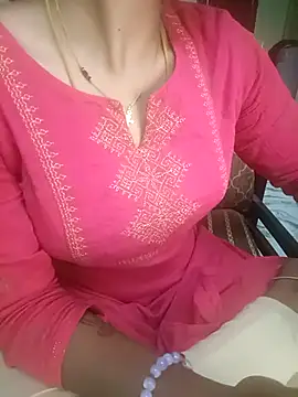 Snapshot of tamil_thaara03 chatting on November 19, 2025, 5:02 pm tamil thaara03 online show from November 19, 2025, 5:02 pm