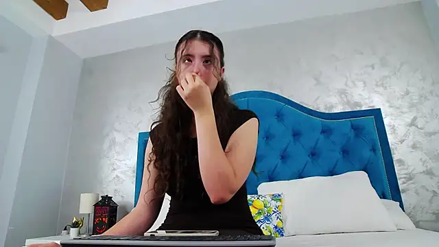 Snapshot of AnnaEve_ chatting on October 4, 2025, 5:09 am AnnaEve online show from October 4, 2025, 5:09 am