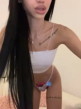 Snapshot of ilariea_girl chatting on November 4, 2025, 11:08 pm ilariea girl online show from November 4, 2025, 11:08 pm