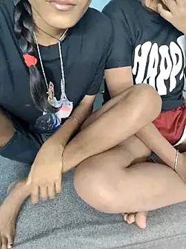 Snapshot of Unique_girls90 chatting on February 28, 2026, 1:33 pm Unique girls90 online show from February 28, 2026, 1:33 pm