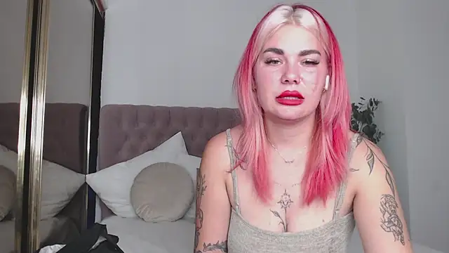 Naughty kittyy1 online show from October 12, 2025, 8:43 pm