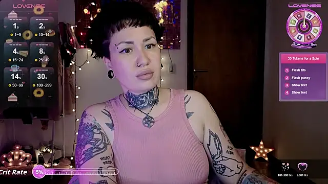 Snapshot of Senorita__Dakota chatting on November 15, 2025, 3:32 am Senorita Dakota online show from November 15, 2025, 3:32 am