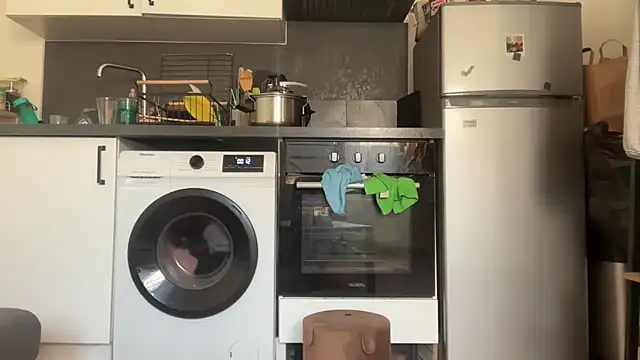 Snapshot of nanaisbackk chatting on March 3, 2026, 8:21 am nanaisbackk online show from March 3, 2026, 8:21 am