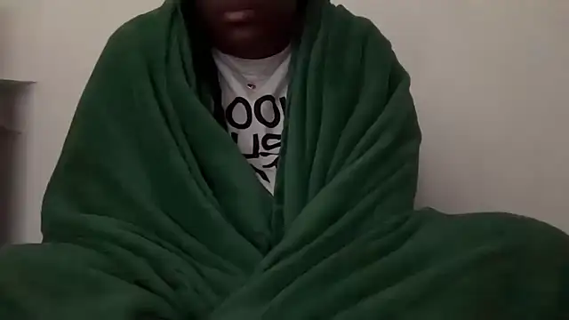 nanaisbackk online show from April 10, 2026, 9:00 pm