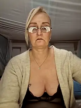 Jenny Blum online show from November 13, 2025, 5:22 am