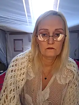 Jenny Blum online show from November 27, 2025, 11:10 am