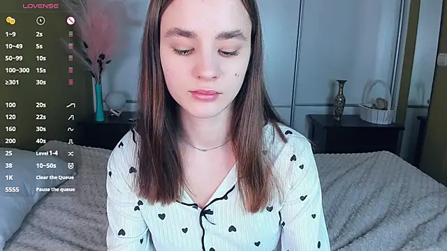 JinnyMcie online show from March 22, 2026, 8:16 am