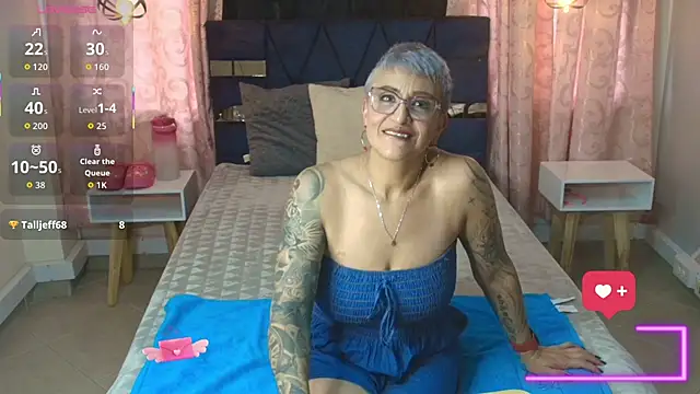 Snapshot of Charlotte__Gray chatting on December 3, 2025, 7:57 pm Charlotte Gray online show from December 3, 2025, 7:57 pm